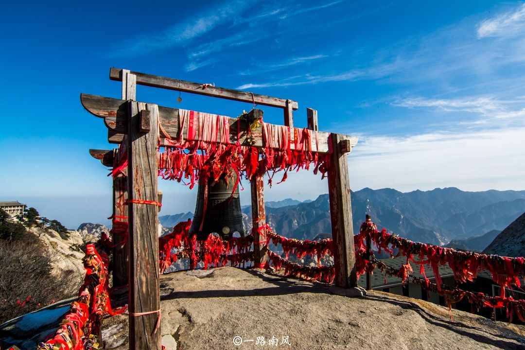 華山風(fēng)景區(qū)在西安嗎？很多游客第一時間答錯，登山曾被稱為走絕路