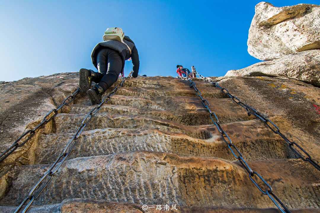 華山風(fēng)景區(qū)在西安嗎？很多游客第一時間答錯，登山曾被稱為走絕路