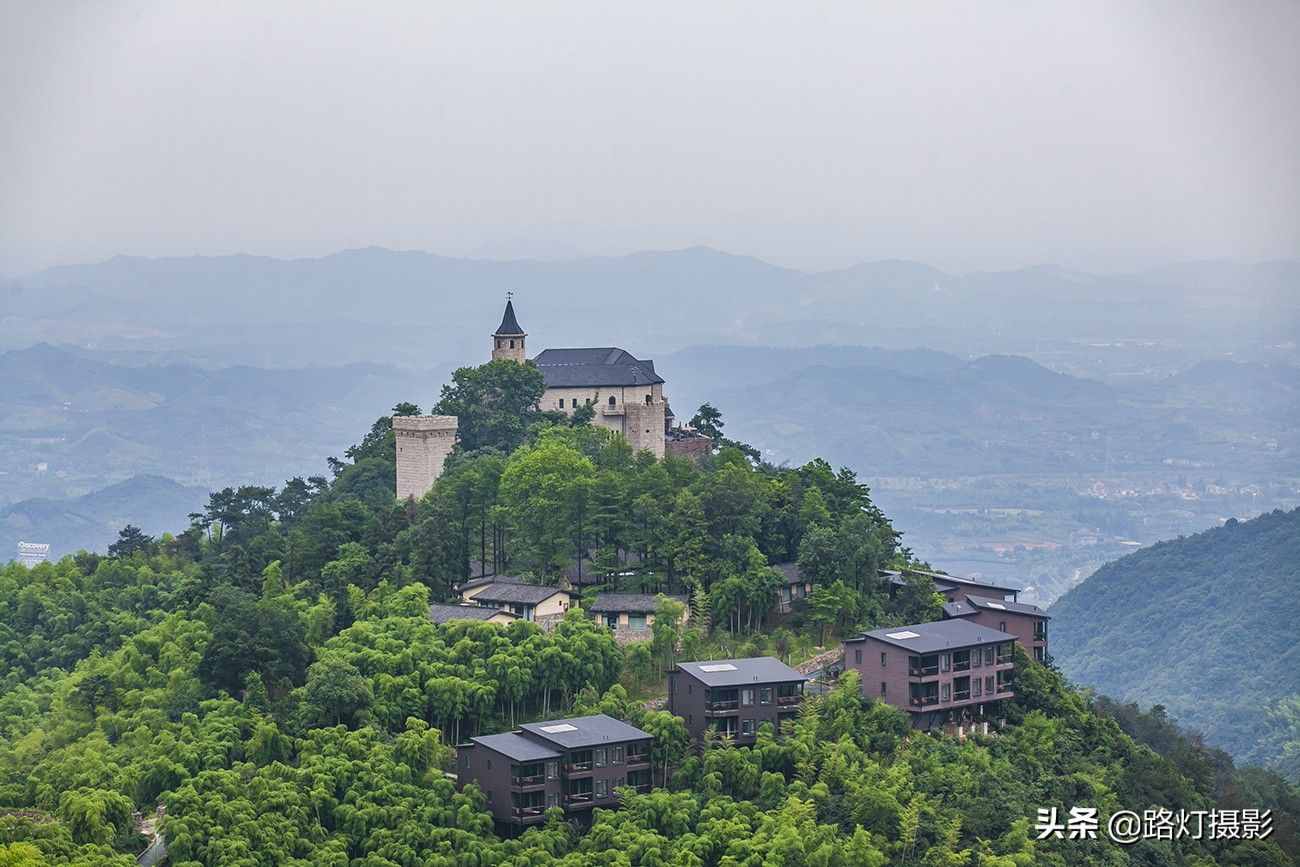 夏天去哪里旅游避暑？這5個(gè)地方清爽宜人美景如畫，涼快又好玩