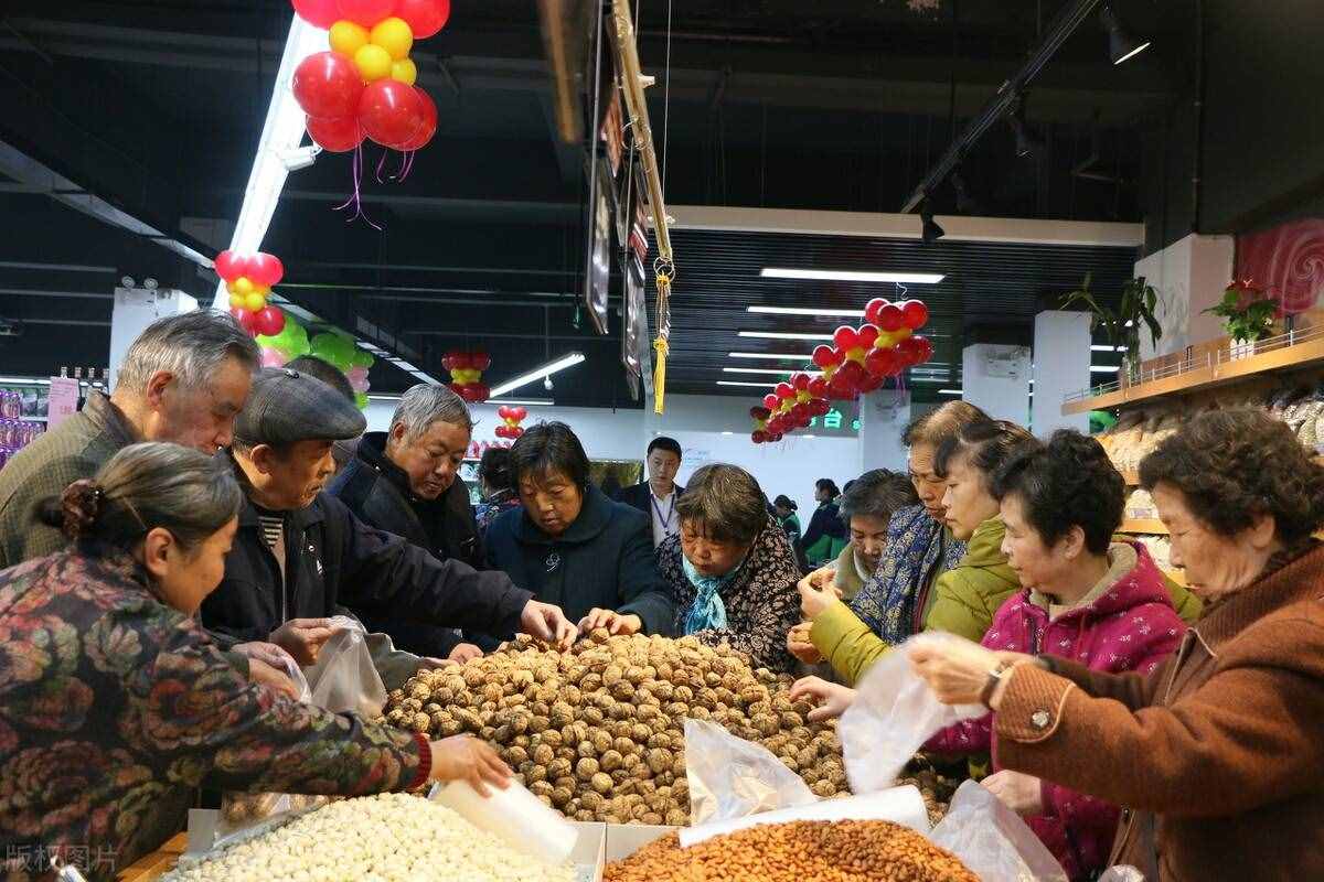 河南老板開蔬菜超市，“賣蔬菜送冰箱”，反倒年賺88萬，你也行