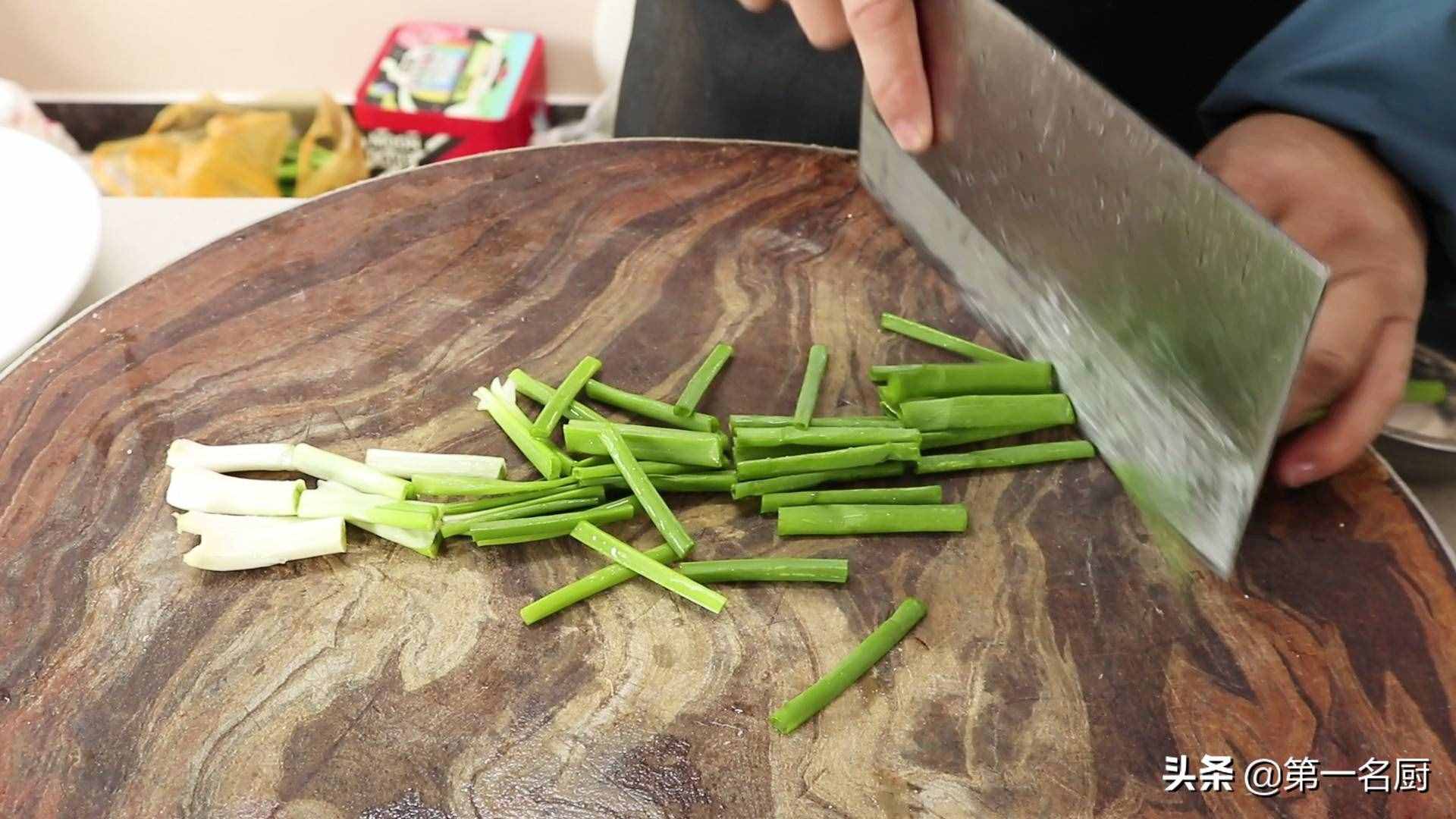 杏鮑菇這樣做太香了，軟嫩入味不油膩，上桌大家搶著吃，先收藏了