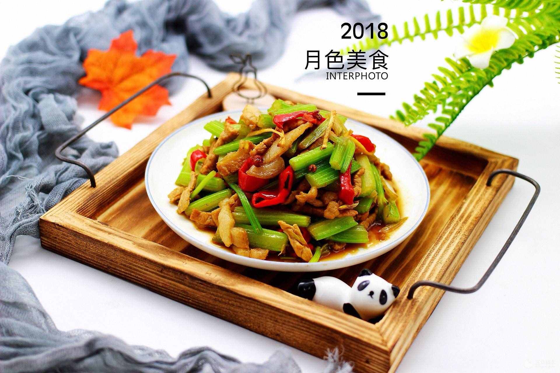 芹菜炒肉的做法