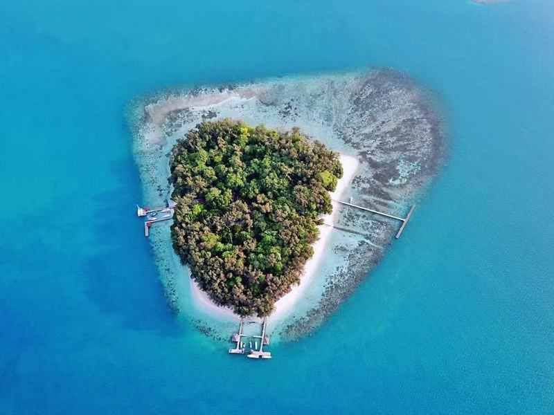 千島之國(guó)印度尼西亞：其實(shí)這里有上萬個(gè)小島，美景天堂數(shù)不勝數(shù)