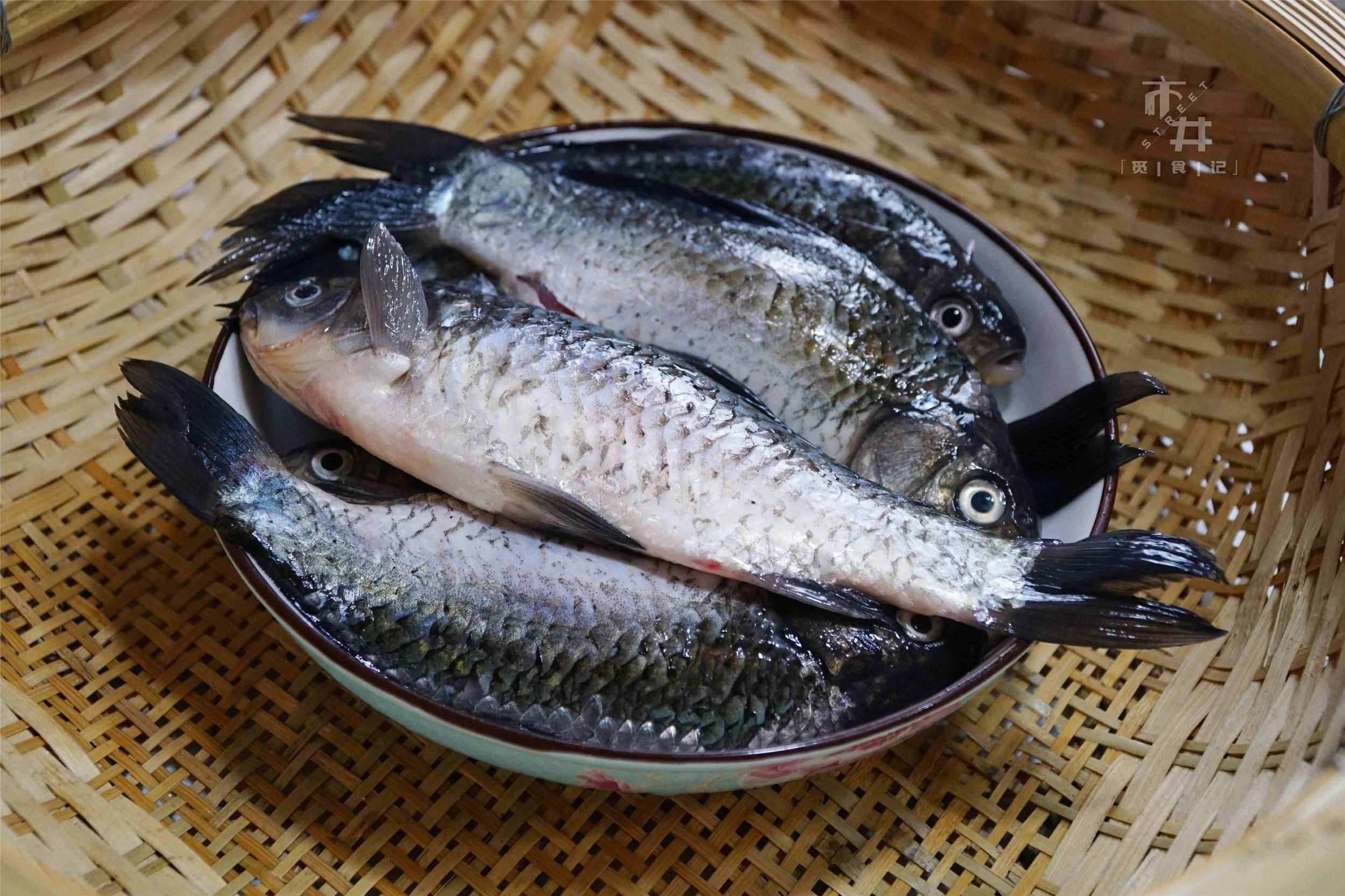 春天，鯽魚最美味的做法，連魚骨都好吃，味道特饞人，老少皆宜