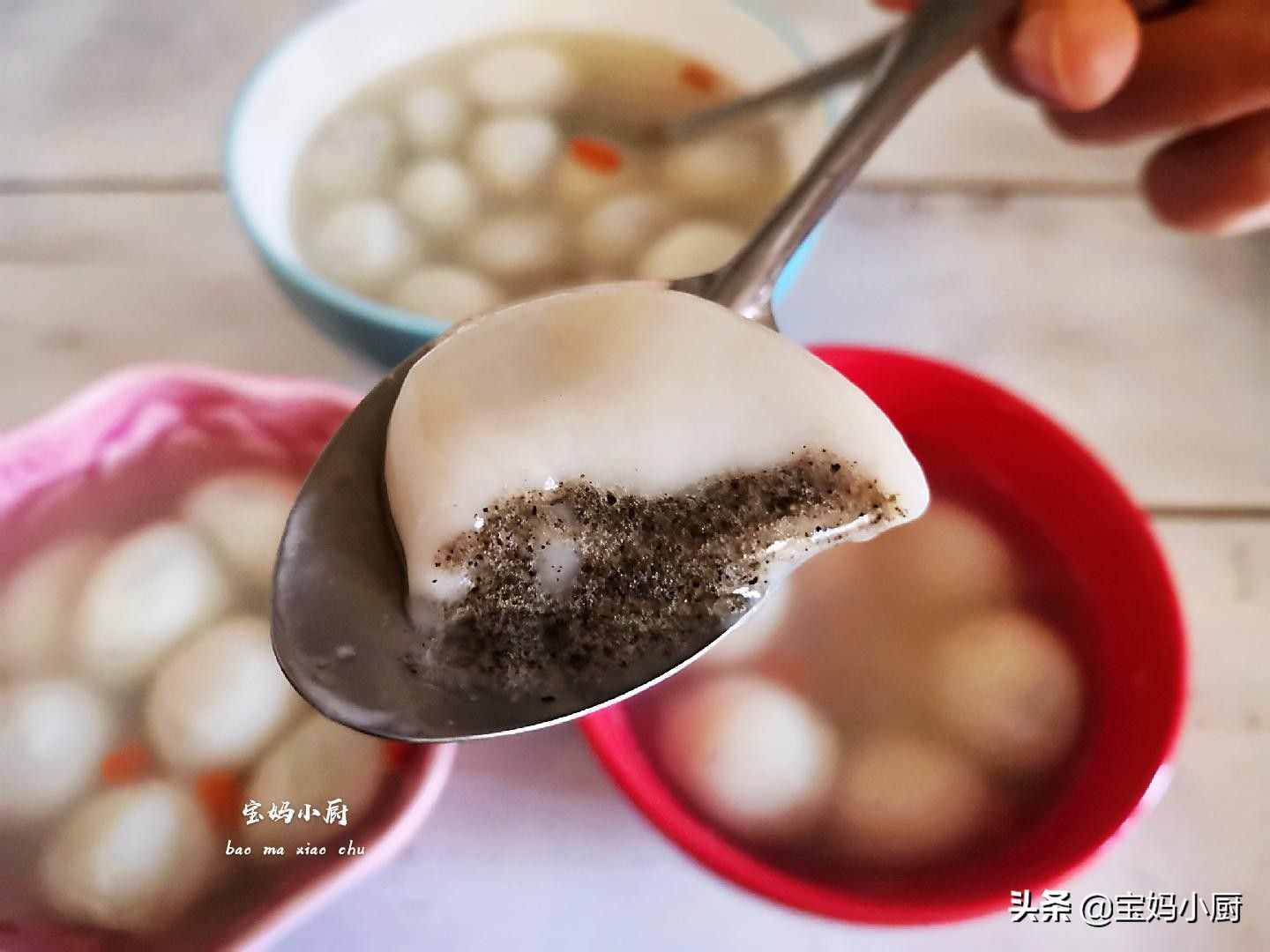 煮湯圓，三個(gè)技巧掌握好，保證圓鼓鼓好吃不破皮