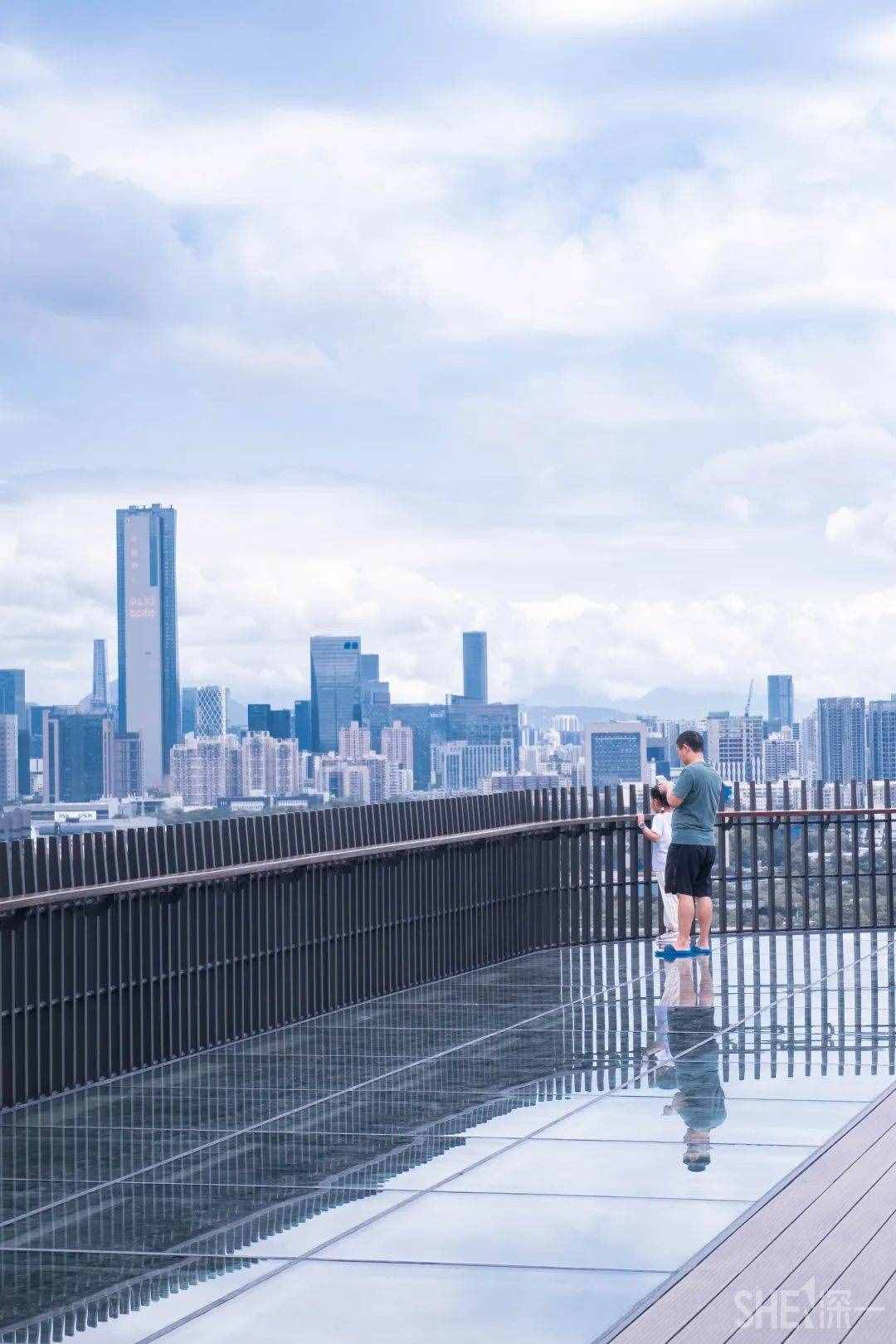 又發(fā)現(xiàn)深圳一個(gè)“空中公園”，人少景美還自帶超驚險(xiǎn)玻璃棧道…