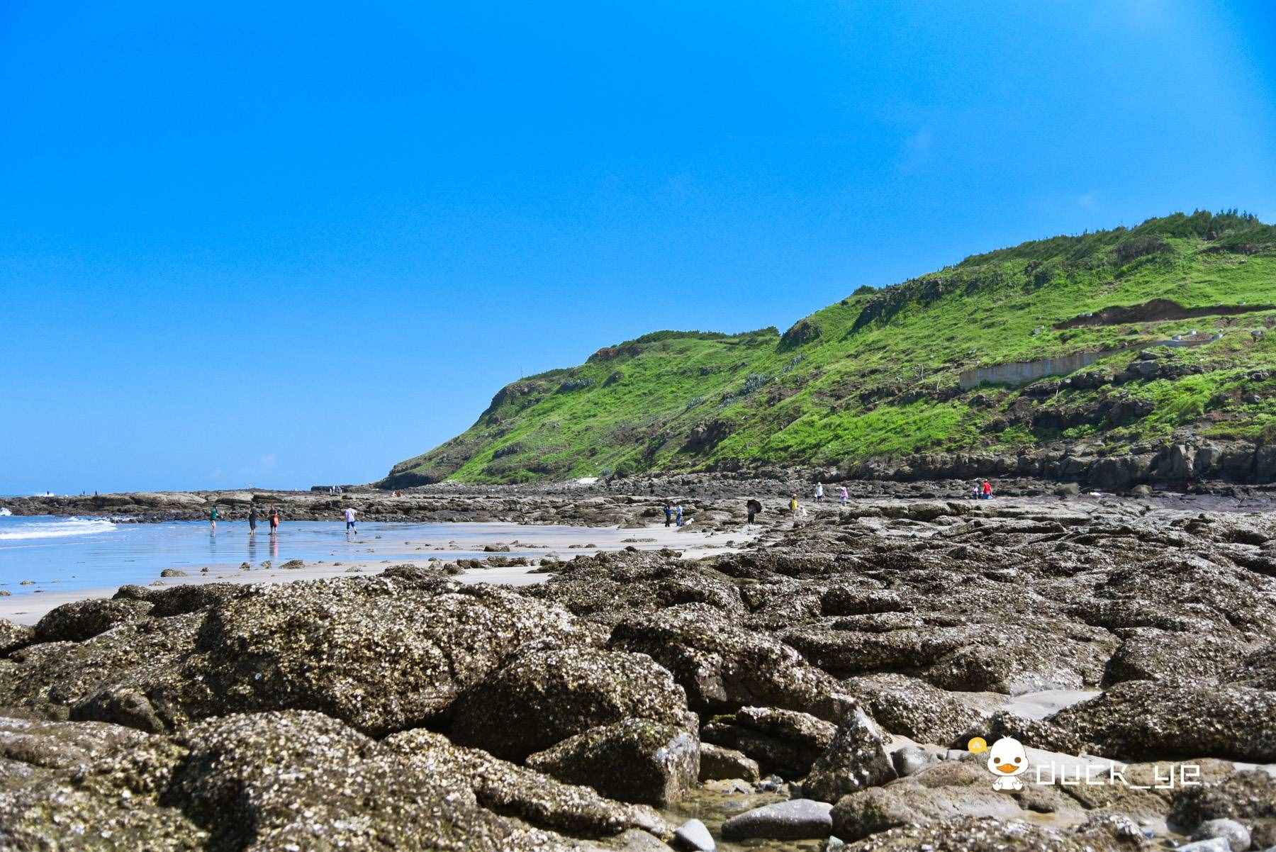 福建漳州有個“小墾丁”，燈塔、草地、無敵海景，美得不像話