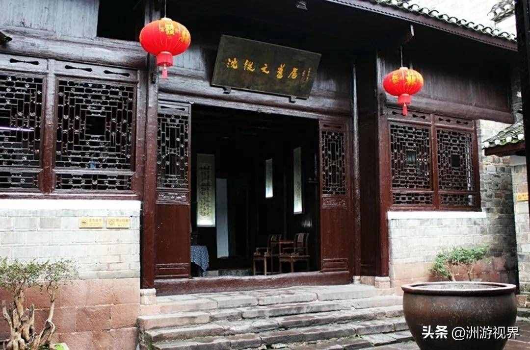 鳳凰古城精華游路線推薦，縱覽9大必打卡景點(diǎn)，探秘特色民俗文化