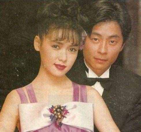 浪子王杰的傳奇一生，兩段婚姻妻子都離他而去，后被人毒壞噪子