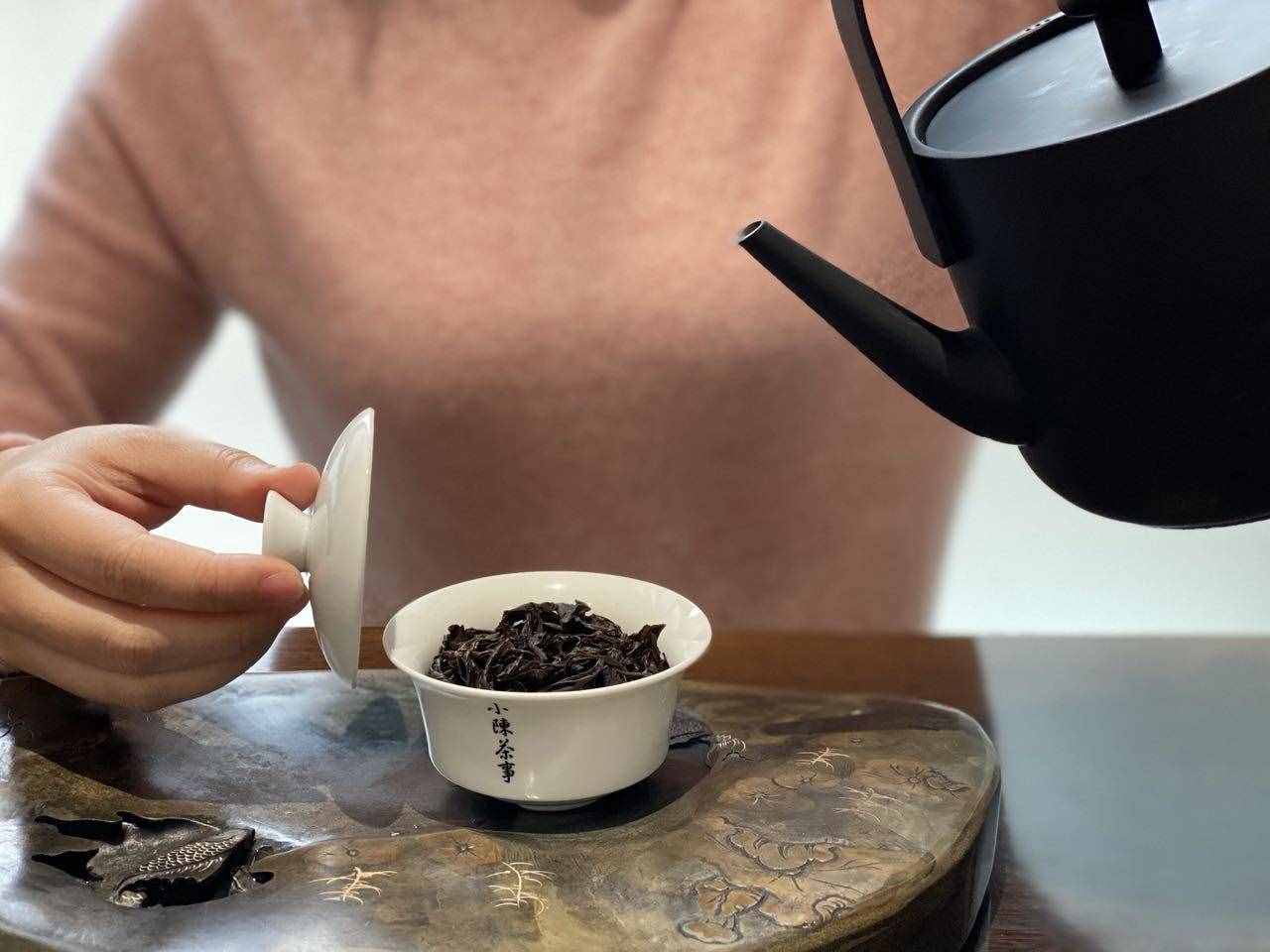 喝茶都說冬紅夏綠，六大茶類里，哪種茶適合夏天喝？