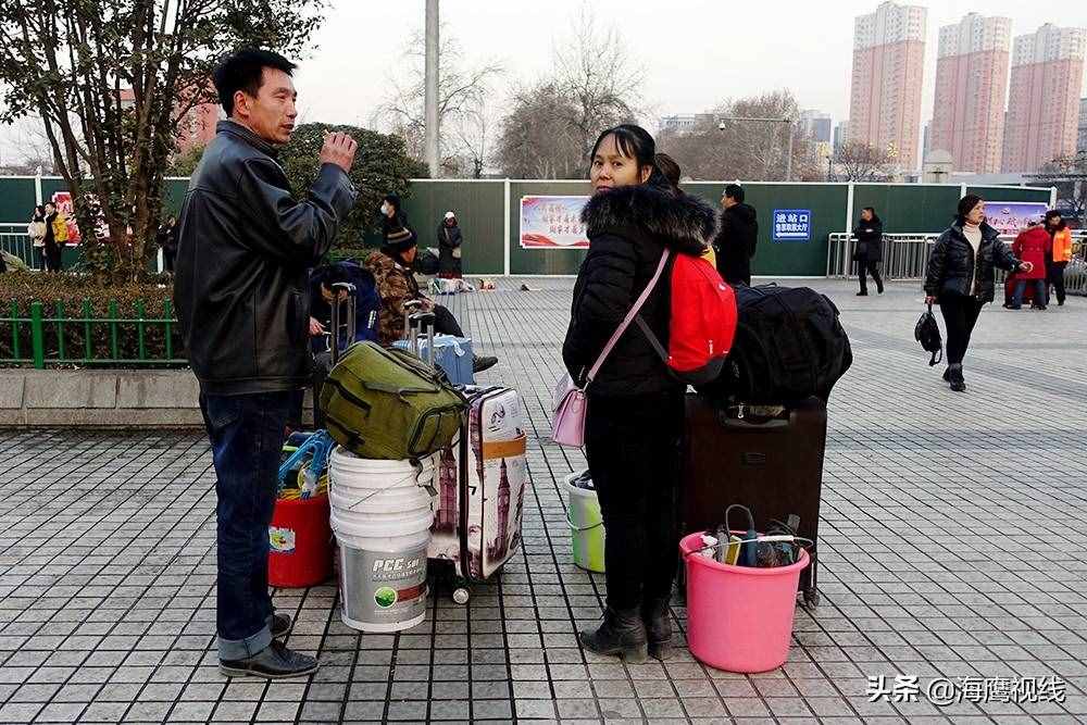 在火車站取網(wǎng)上訂的票，沒有想到這么簡單，三步就可以搞定