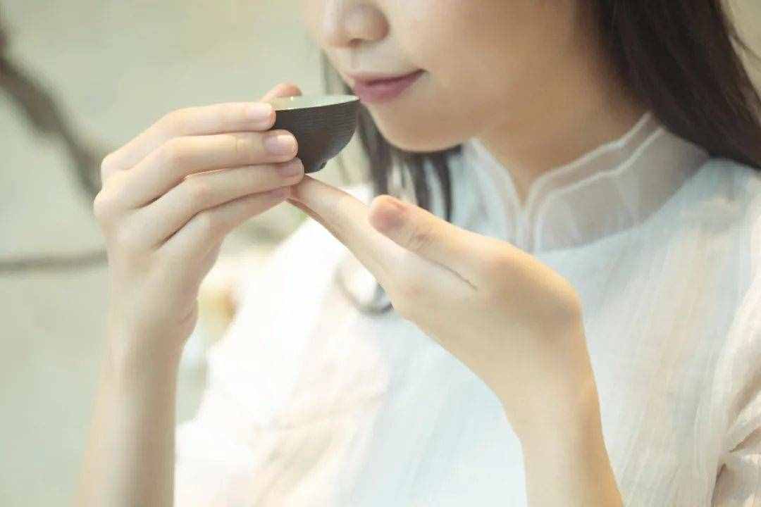 常見烏龍茶怎么喝？巖茶、鐵觀音品飲小技巧