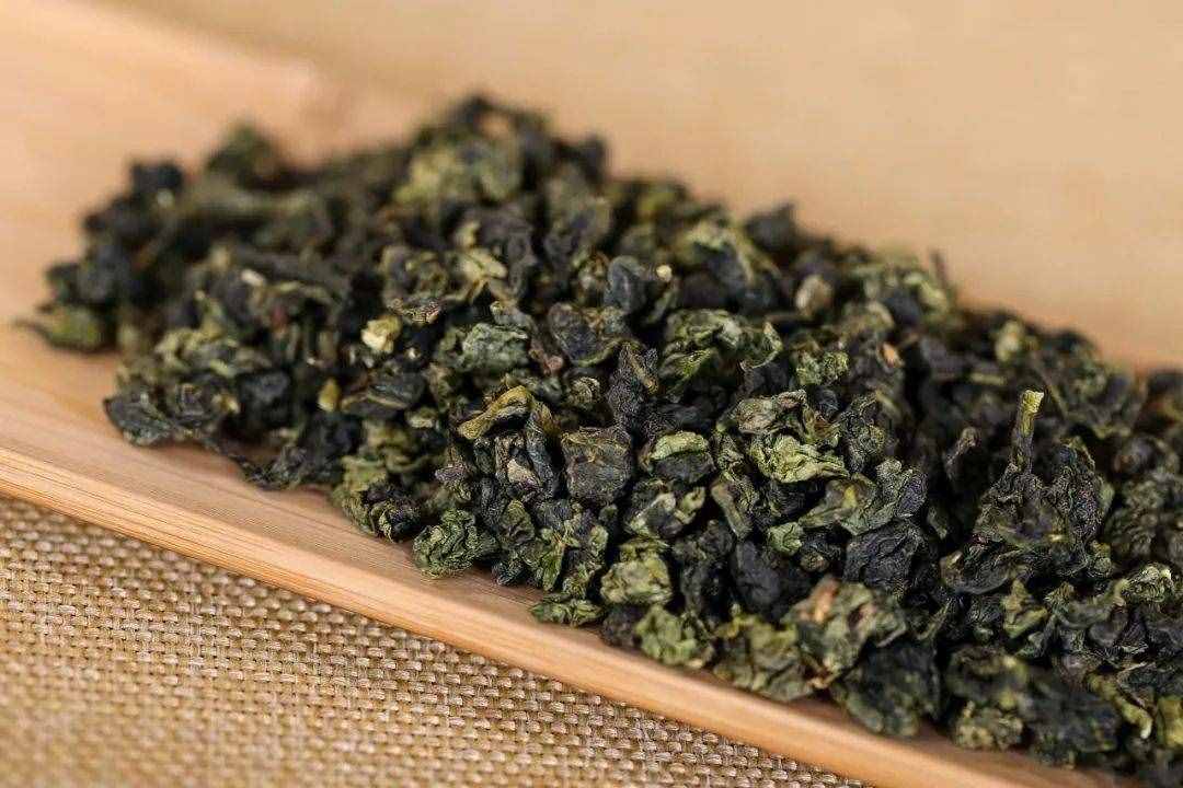 常見烏龍茶怎么喝？巖茶、鐵觀音品飲小技巧