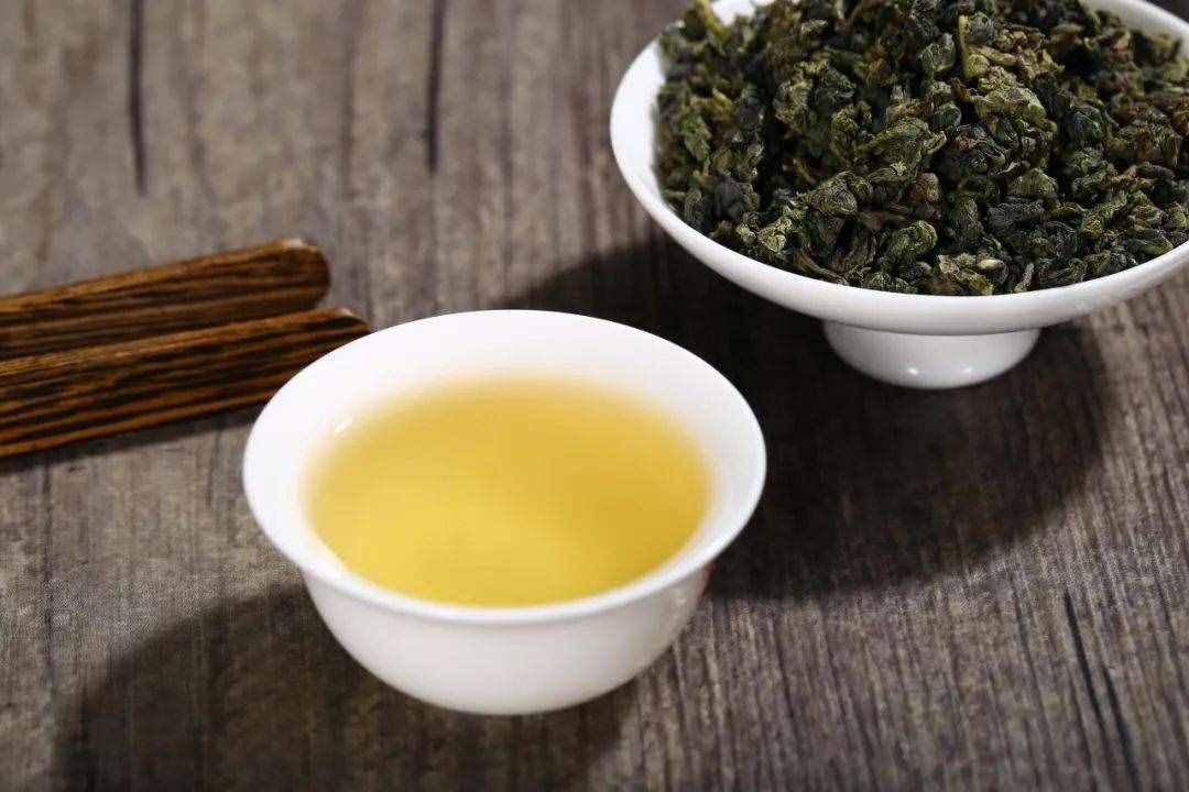 常見烏龍茶怎么喝？巖茶、鐵觀音品飲小技巧